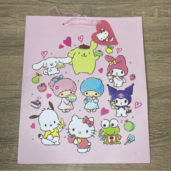Hello Kitty Other - Hello Kitty & Friends Pink Gift Wrap Bag NEW